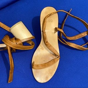 LoQ Wrap Sandals